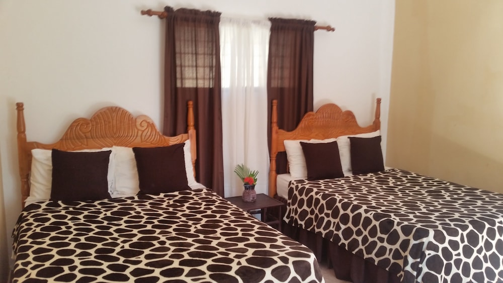 Room with 2 Double Beds photo 2