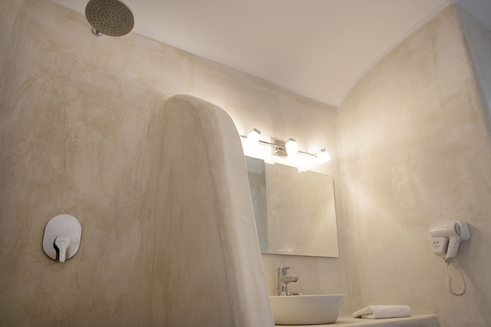 Superior Double or Twin Room, Private Pool (Adults Only) - Photo 6