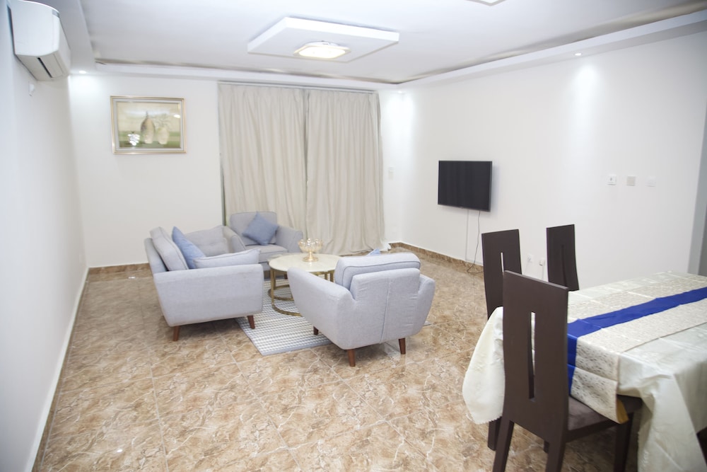 Family Apartment photo 3