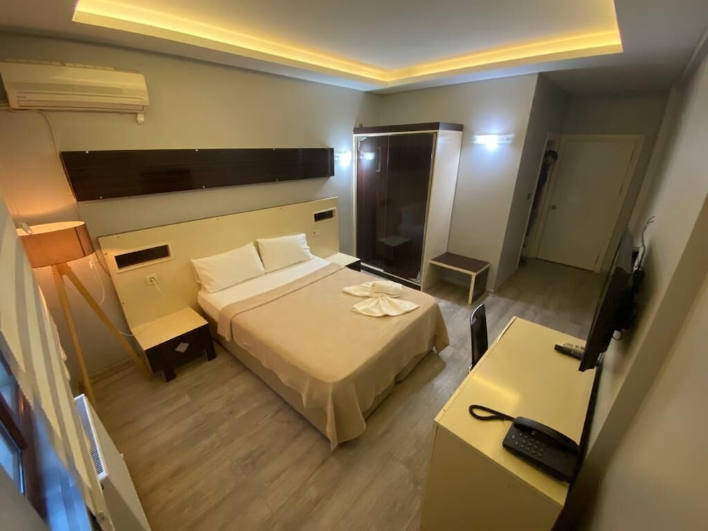 Standard Double Or Twin Room photo 3