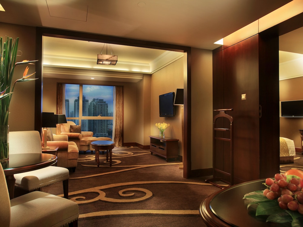 Executive Suite, 1 King Bed - Photo 6