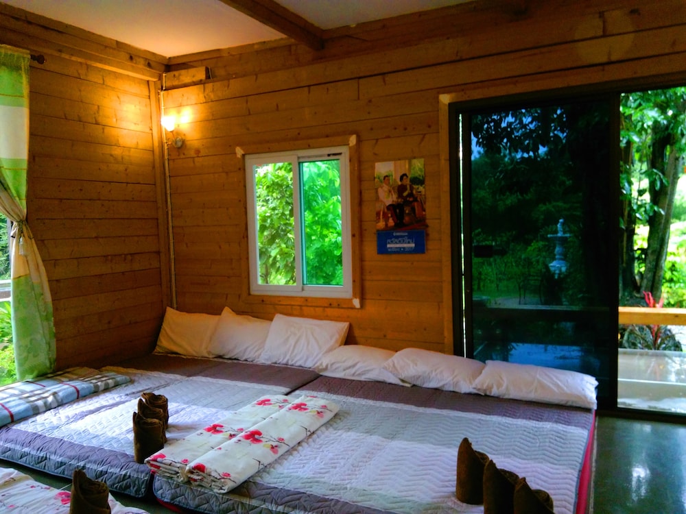 Basic Bungalow for 10 People photo 2
