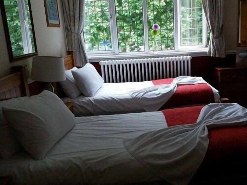 Suite, Ensuite (DBL + BUNKS) photo 3