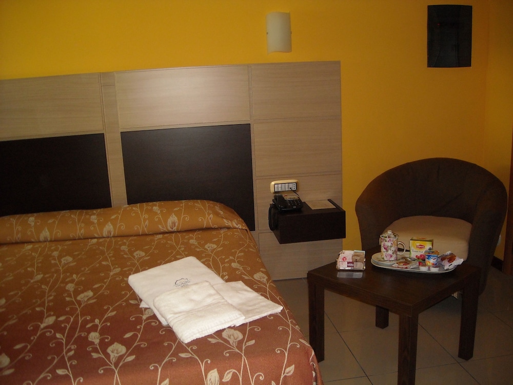 Double or Twin Room photo 2