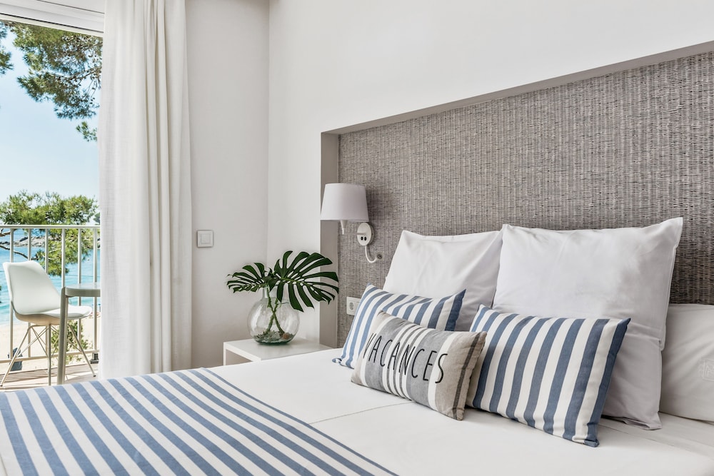 Superior Double Room, Terrace, Sea View - Photo 2