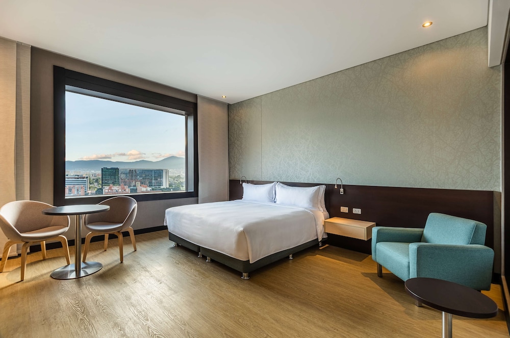 Room, 1 King Bed, Kitchenette - Photo 3