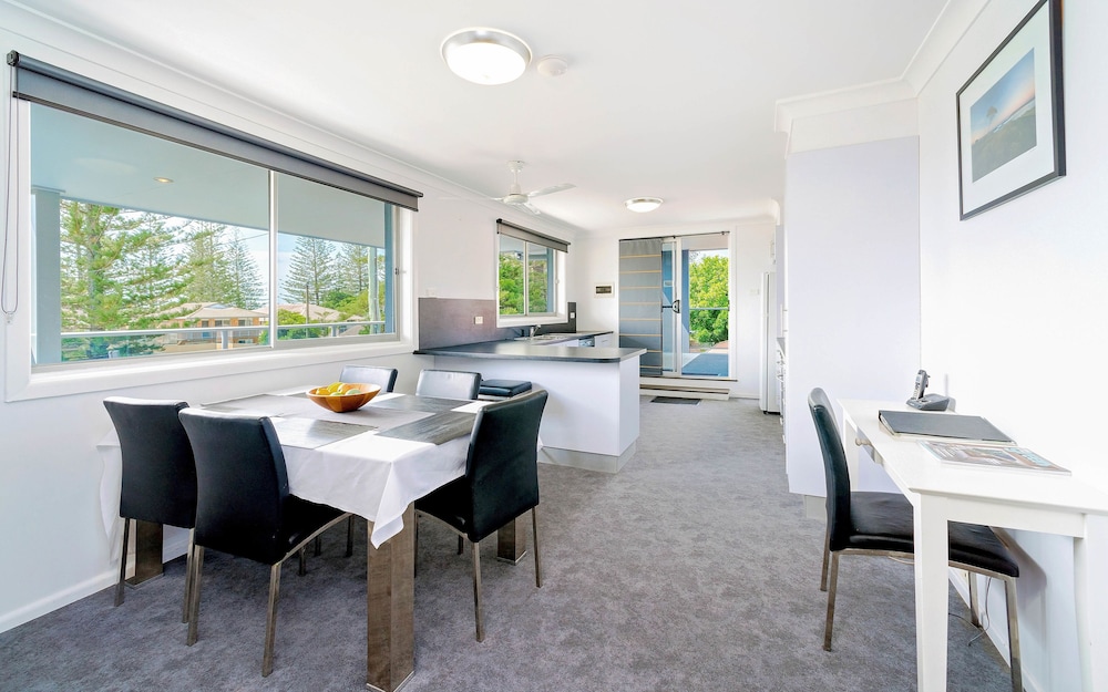 Apartment, 2 Bedrooms, River View photo 1