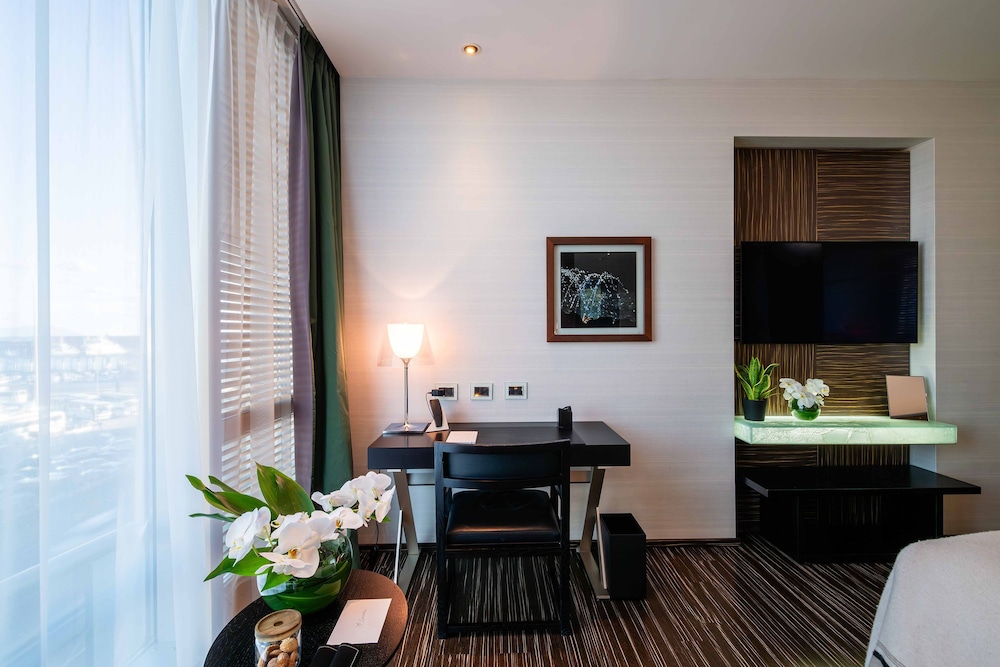 Deluxe Room, Harbor View