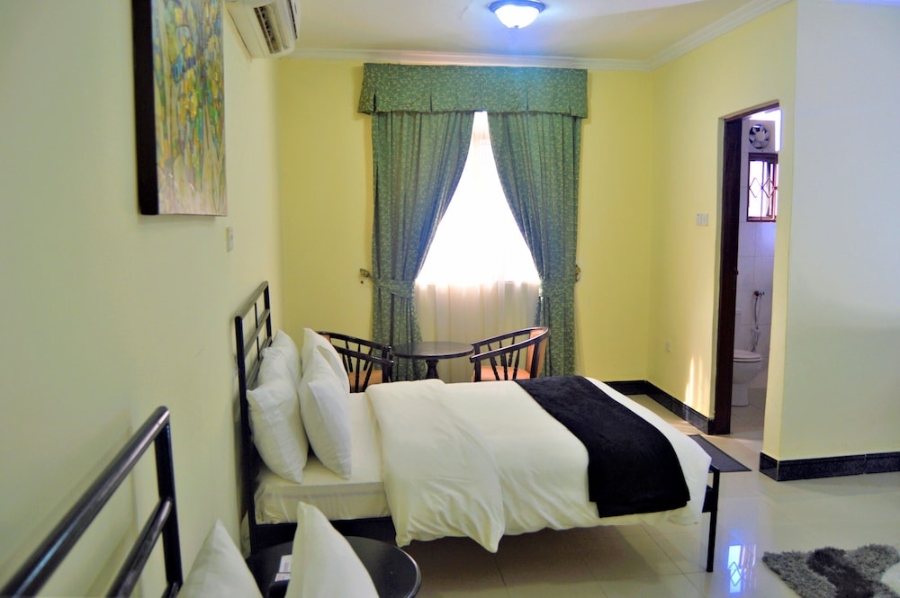 Standard Triple Room photo 3