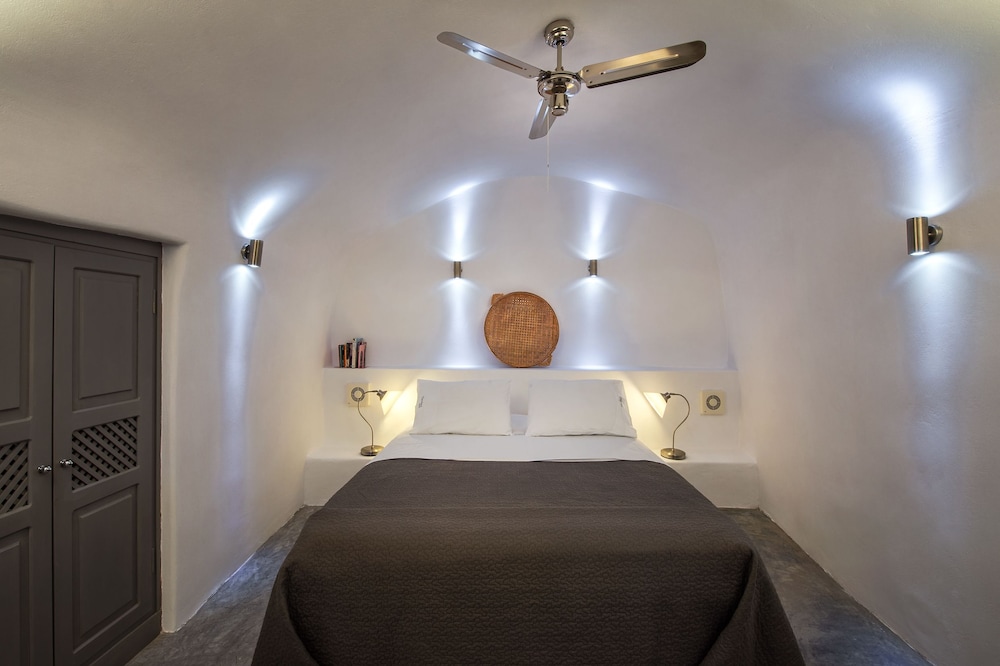 Deluxe Suite (Sunset View) - Photo 1