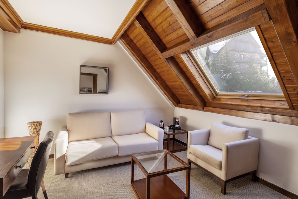 Family Room (Occitania, with View, 3 Adults) photo 2