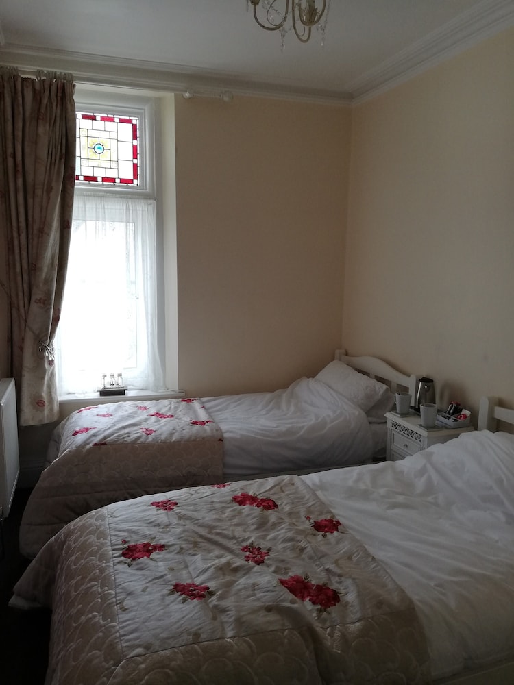 Double Room, Private Bathroom (Small, First Floor) photo 1