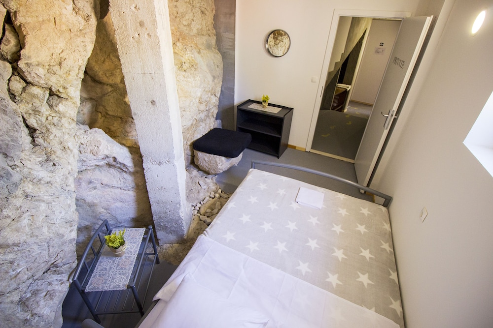 Double Room, Shared Bathroom photo 2