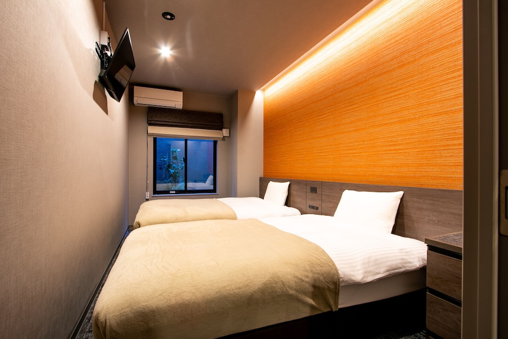 Deluxe 1BR with 4beds (with Terrace & Private Sauna Experience 17:30-19:00), Non Smoking