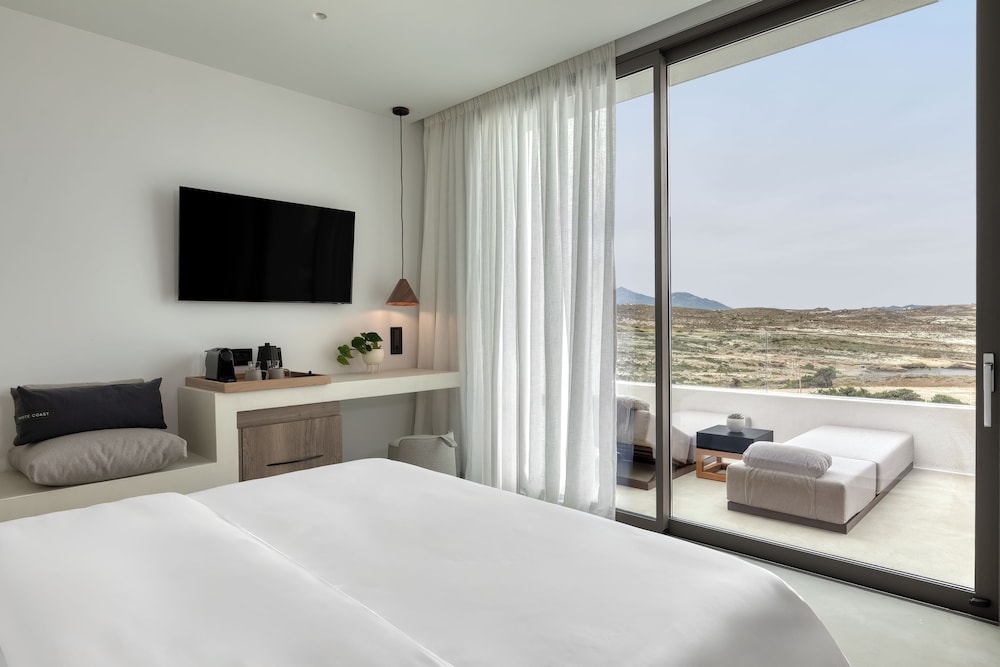 Superior Suite Horizon View with Private Chill Out Pool