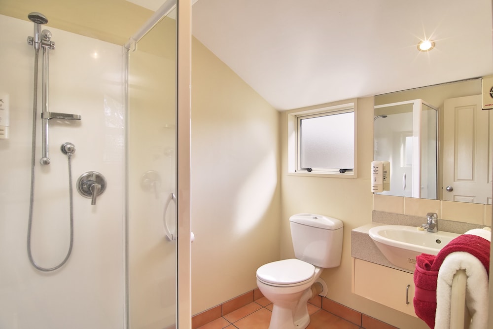 Standard 1 Bedroom King Suite photo 2