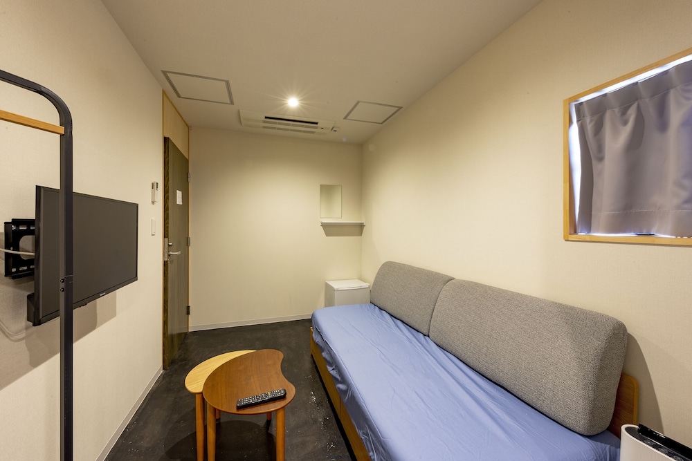 1 Double Bed and Extra Bed (1 Sofa Bed), Shared Bathroom photo 3