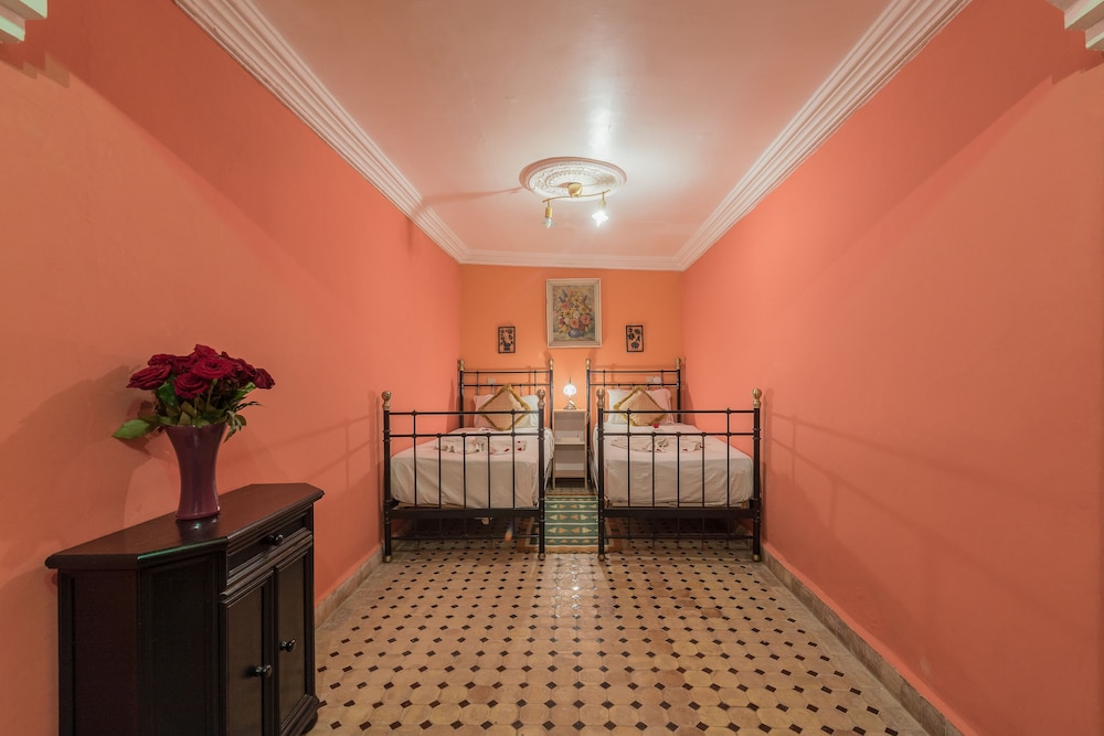 Twin Room, 2 Twin Beds photo 2