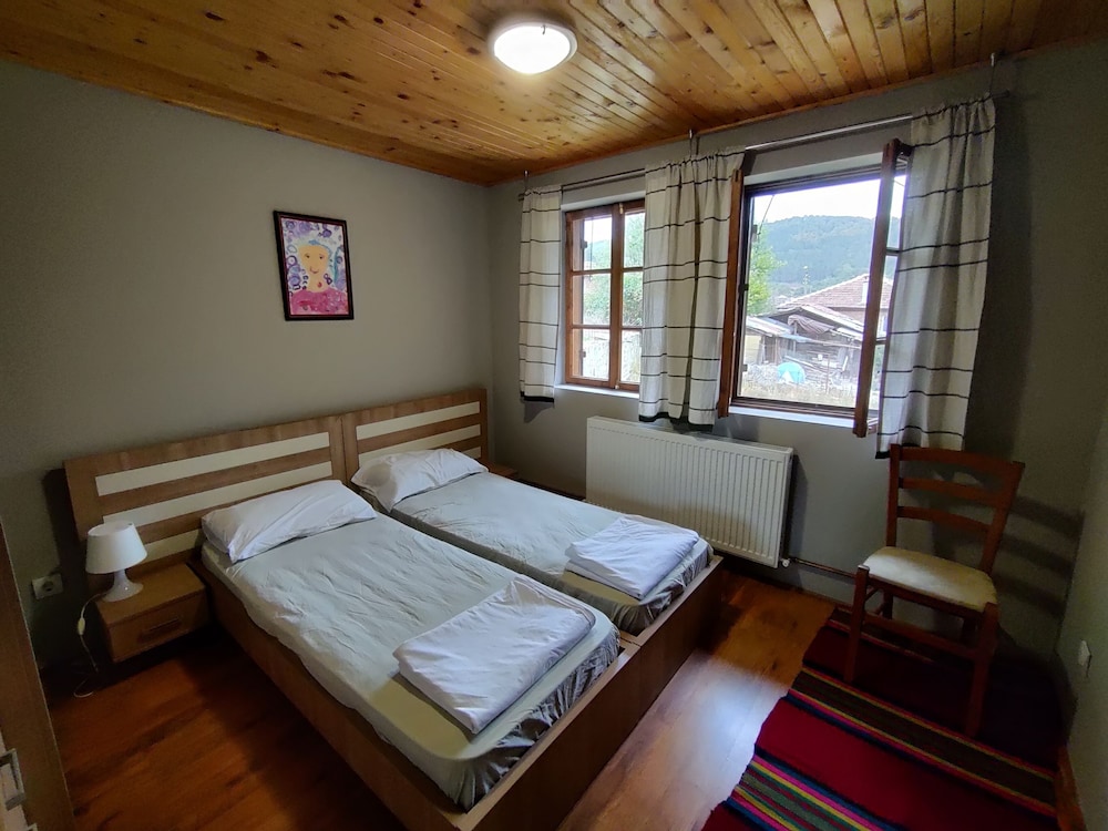 House, Multiple Beds photo 3