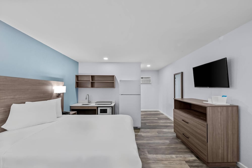 Room, 1 Queen Bed, Accessible, Non Smoking - Photo 7