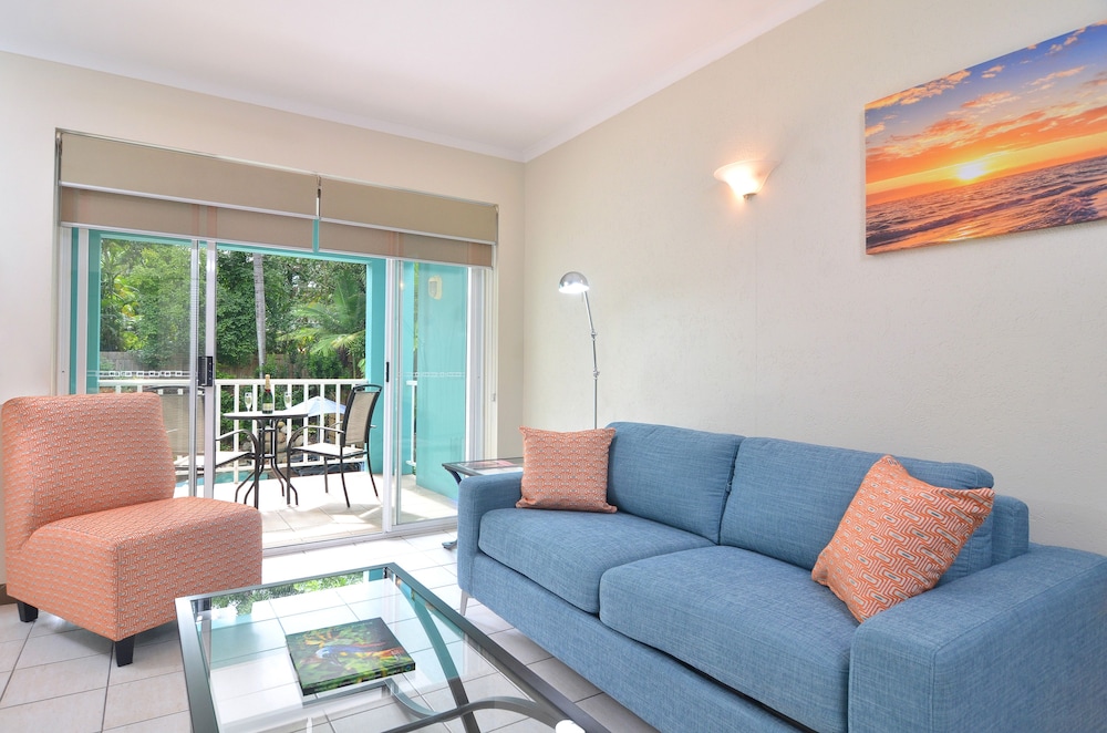 1 Bedroom Apartment (Adults Only) - Photo 8