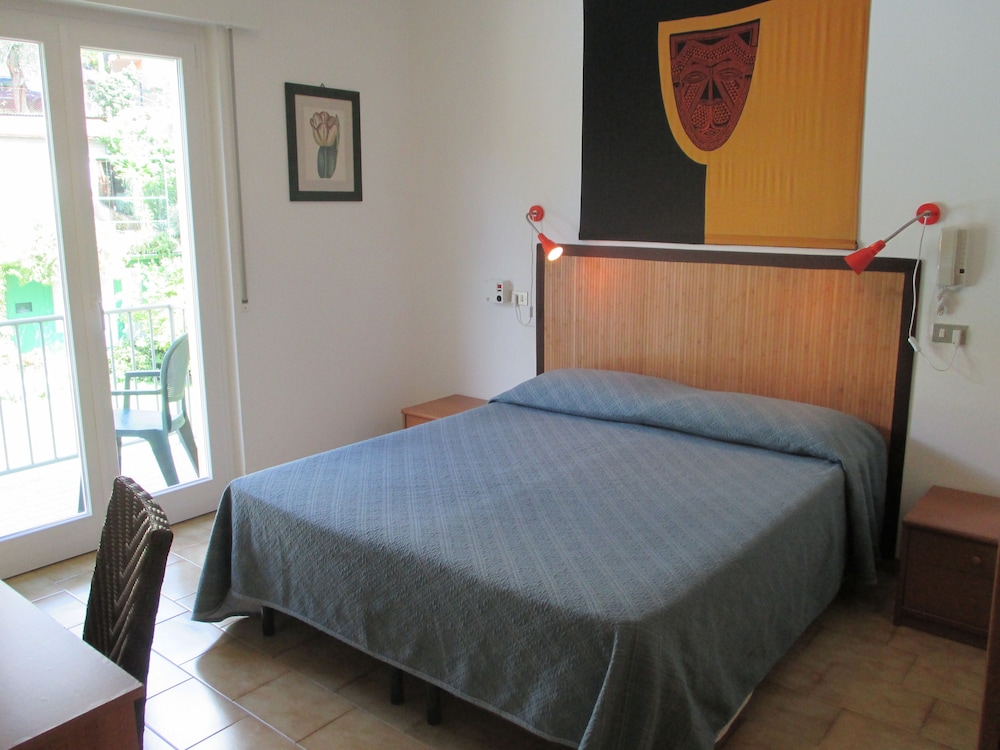 Double Room, Balcony, Lake View photo 2