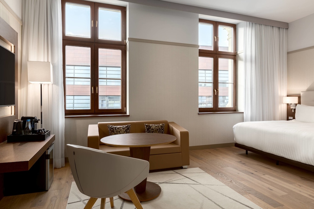 Comfort Room, 1 King Bed with Sofa bed