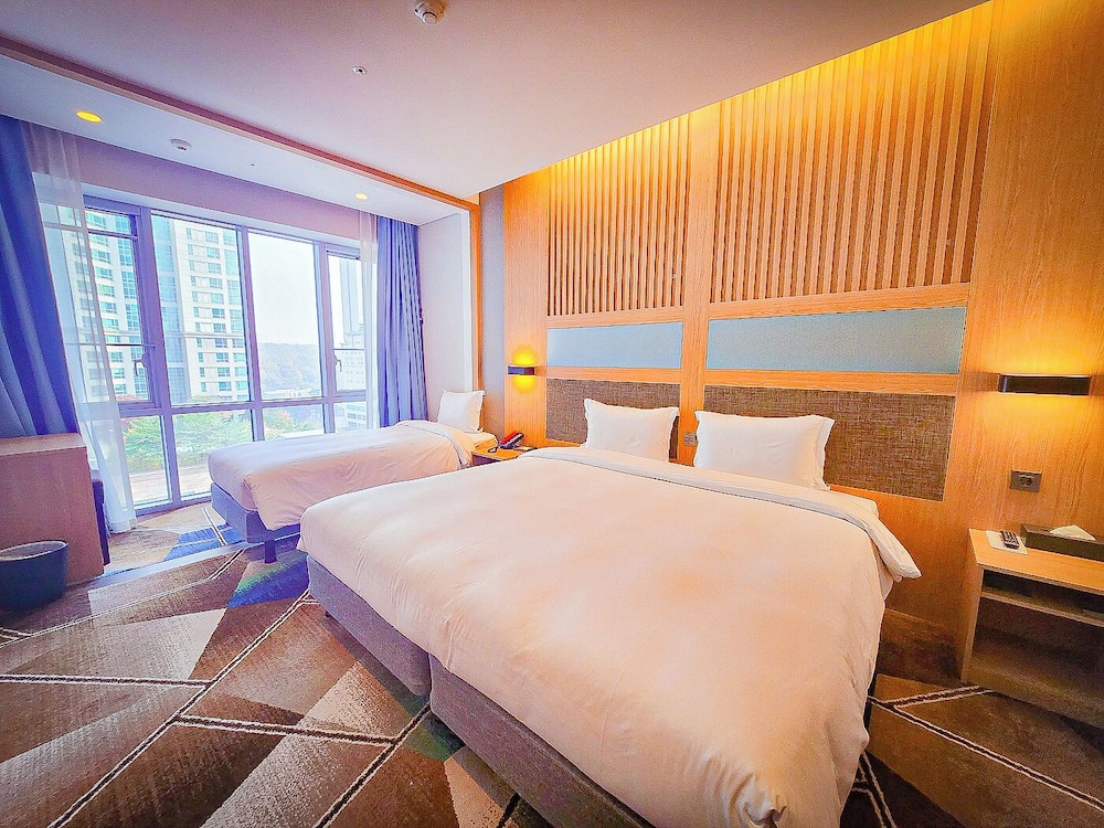 Family Twin Room - Photo 4