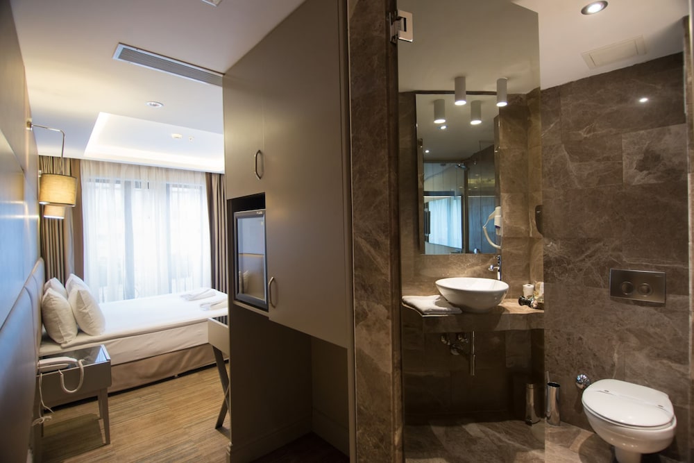 Standard Room photo 2