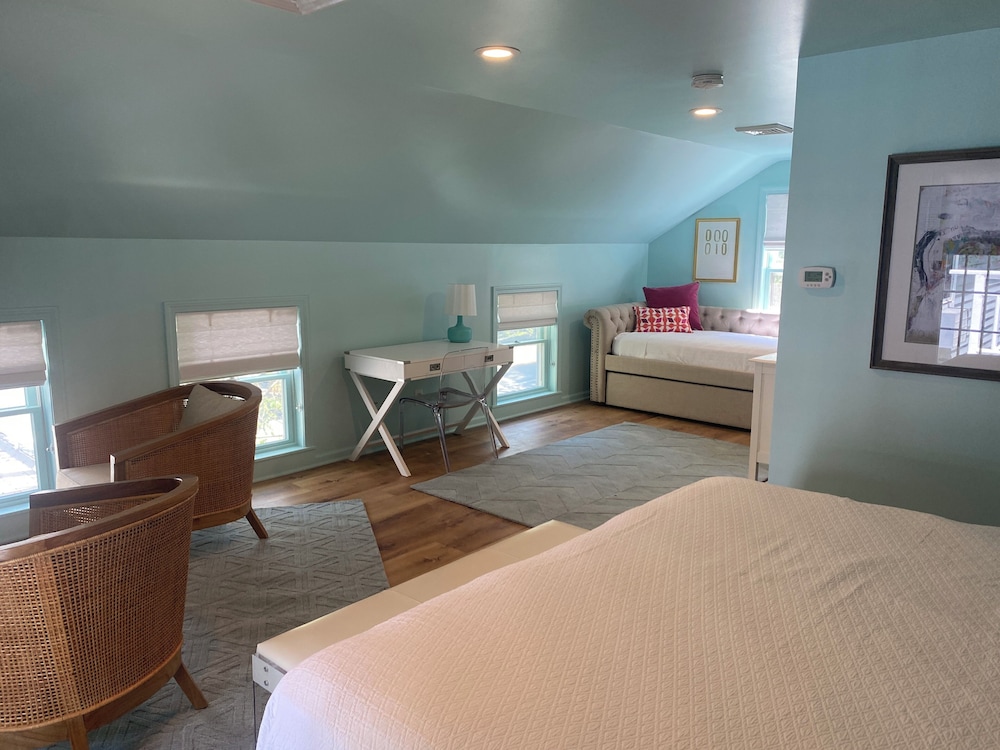 Junior Suite, 1 King Bed photo 2