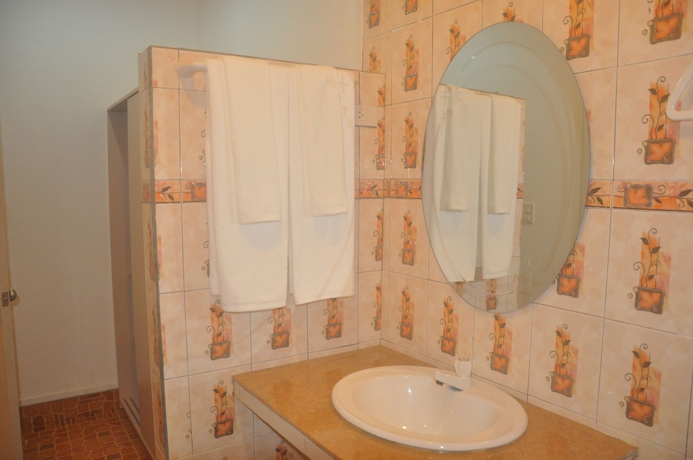 Deluxe Triple Room photo 2
