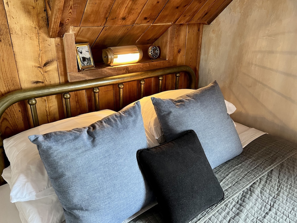 Signature Double Room, Men only photo 2