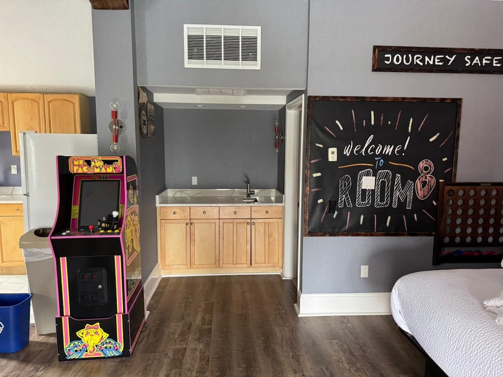 Suite, Multiple Beds, Non Smoking - Photo 3