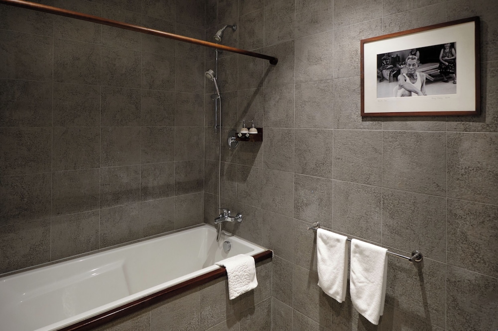 Deluxe Room, 2 Twin Beds, Mountain View photo 3