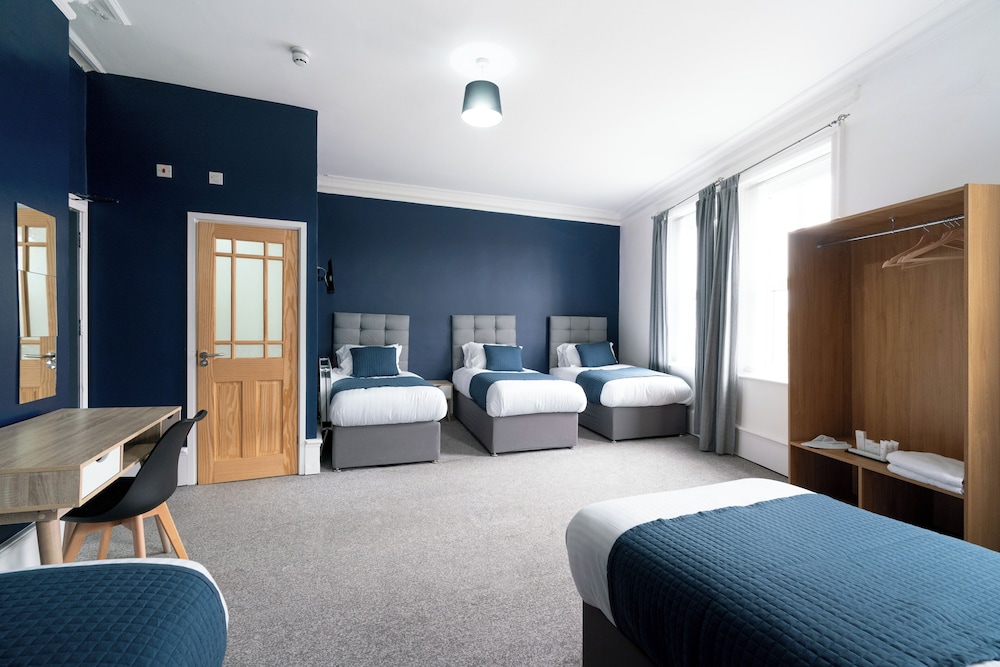 Standard family of 5 room