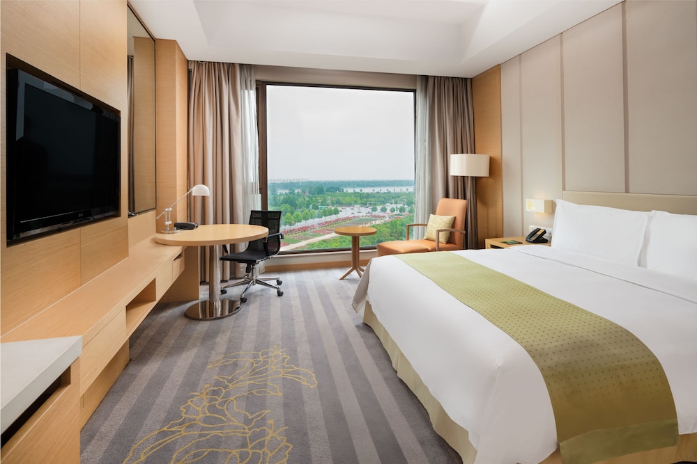 Standard Room, 1 King Bed (Baihe River View) photo 1