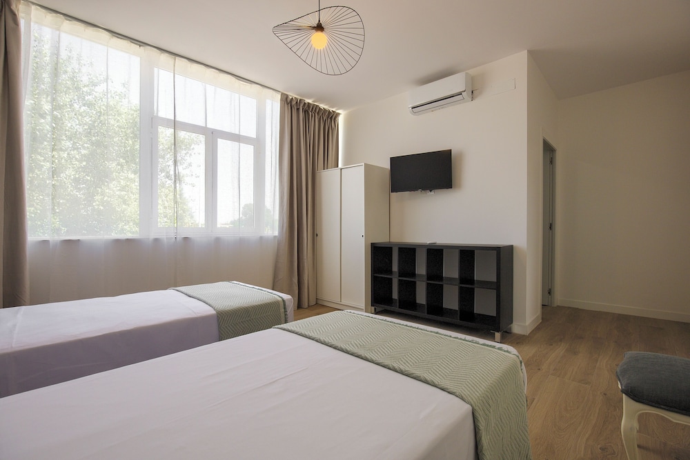 Standard Double or Twin Room photo 2
