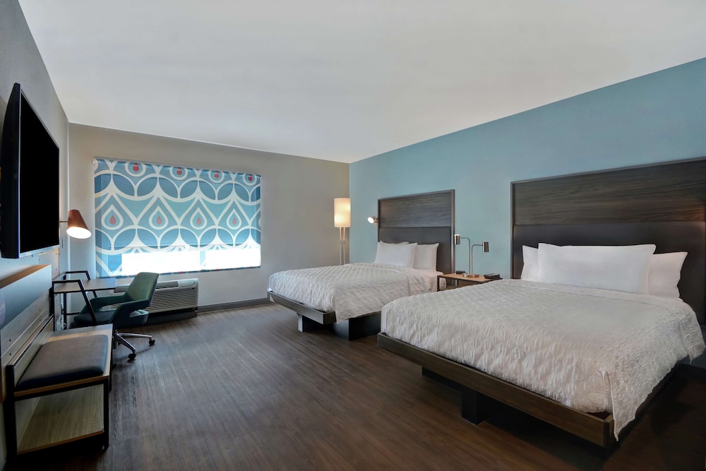 Room, 2 Queen Beds, Accessible, Bathtub - Photo 3