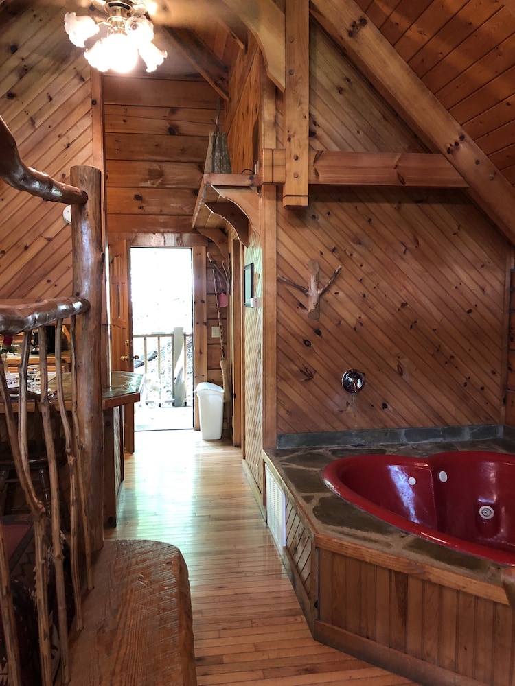 Forget Me Not Romantic Cabin photo 3