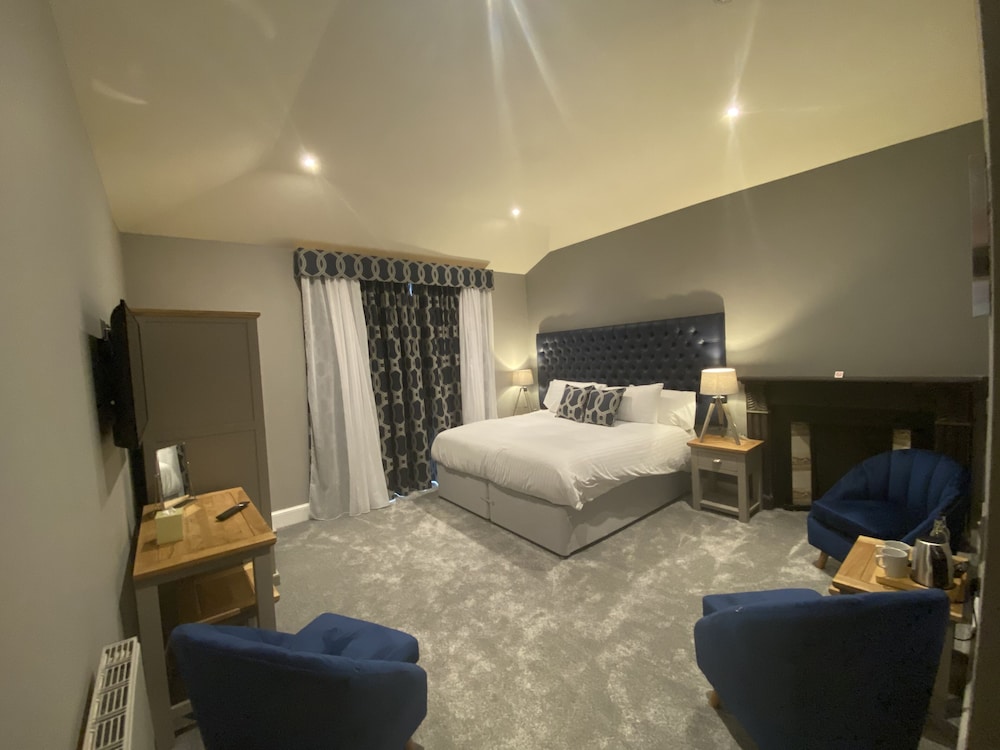 Family King or Twin Room, Multiple Beds, Jetted Tub and Shower photo 2