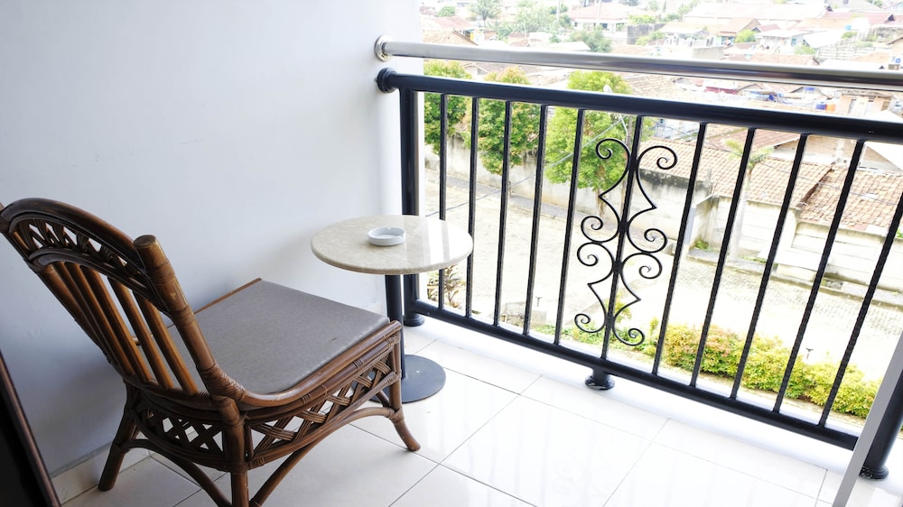 Deluxe Double Room photo 3