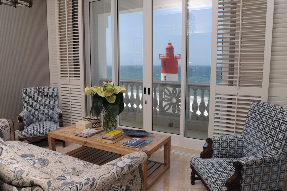 Luxury Sea Facing Suite - Photo 26