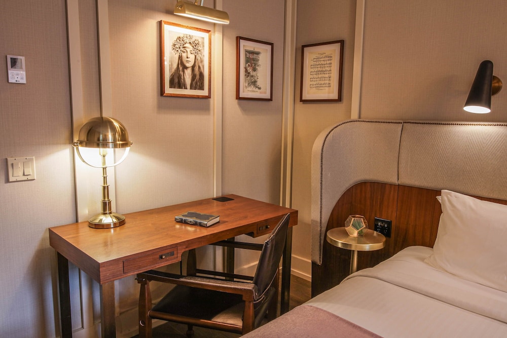 Deluxe Room, 2 Double Beds
