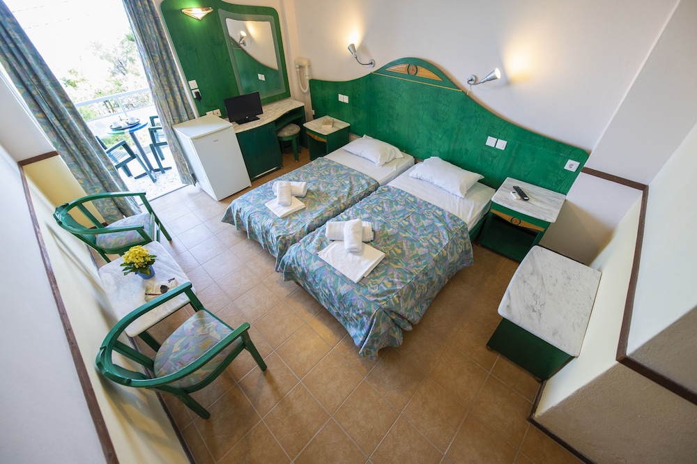 Single Room, Beach View photo 2