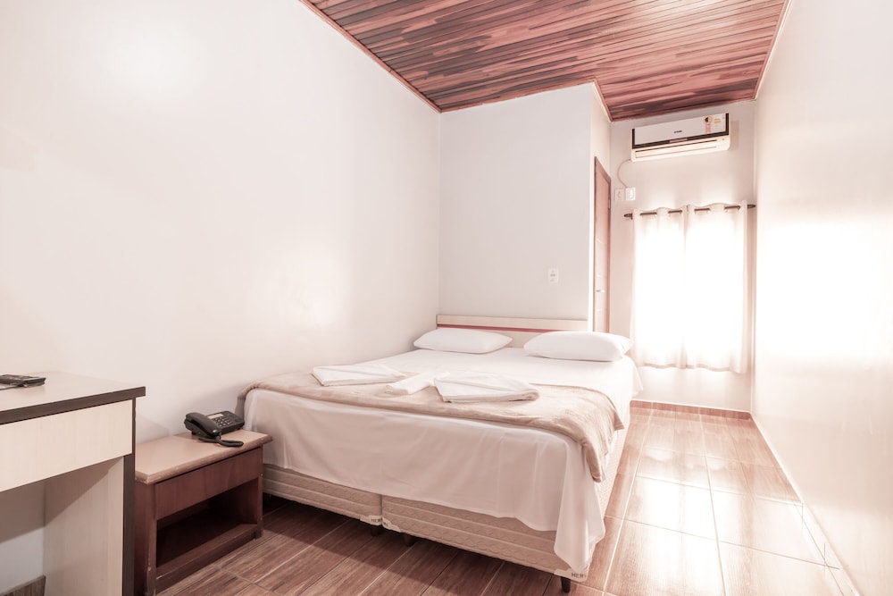 Standard Twin Room photo 3