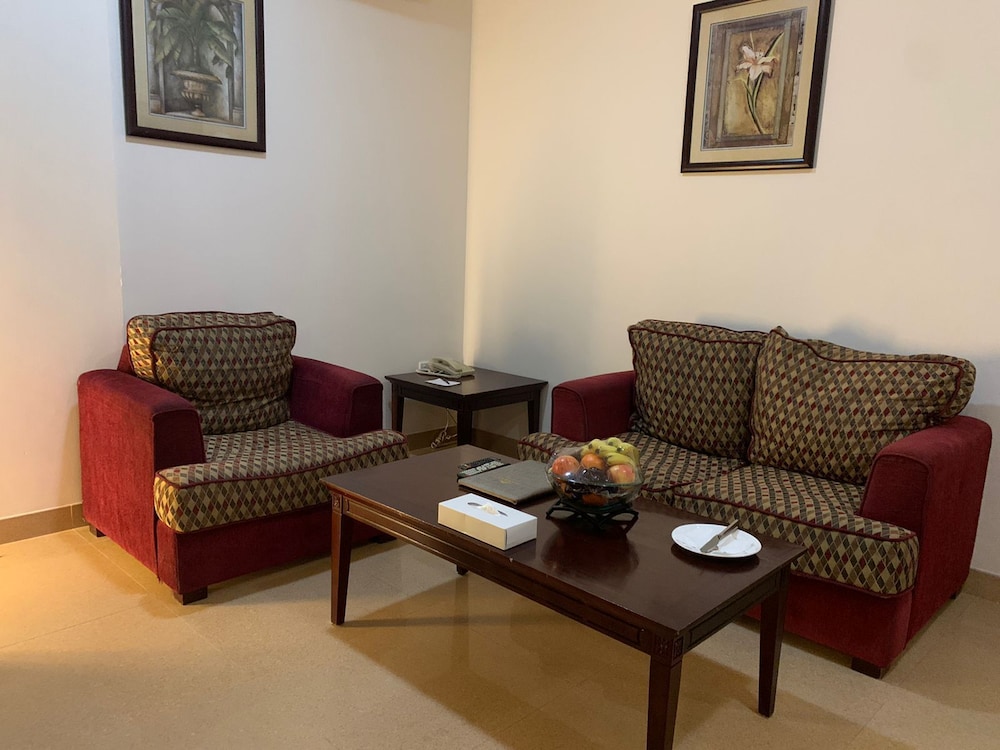 Deluxe Apartment - Photo 2