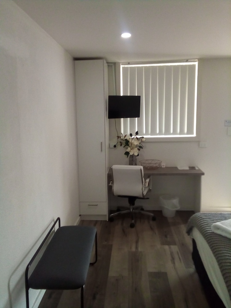 Standard Quadruple Room, 2 Queen Beds photo 2