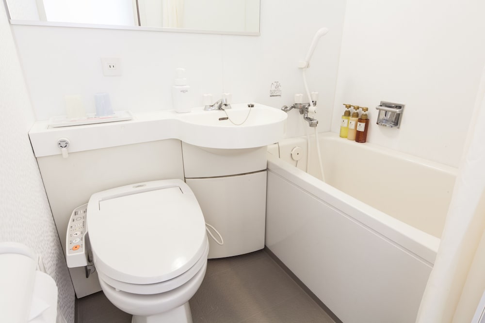 Superior Twin Room, Non Smoking (Eco Plan - No Cleaning Service) photo 2