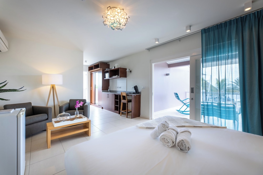 Deluxe Room, Garden View photo 3