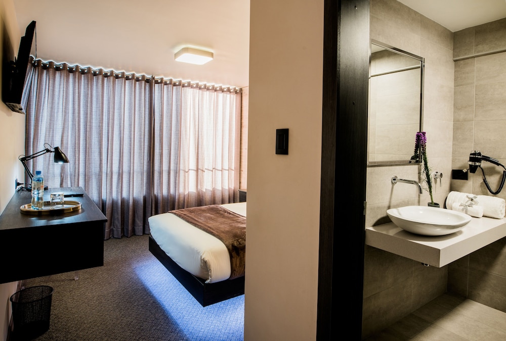 Superior Single Room (Street view) photo 2